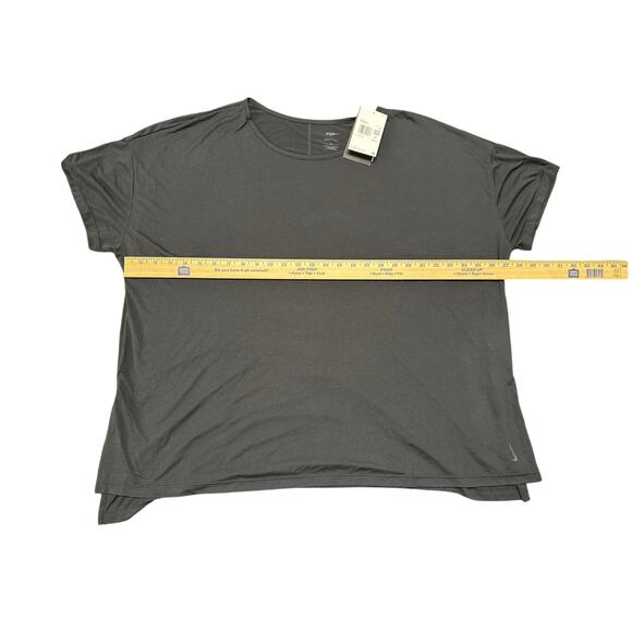Nike Women's Plus Size Black Short Sleeve Yoga Top Size 3X New - Picture 4 of 7